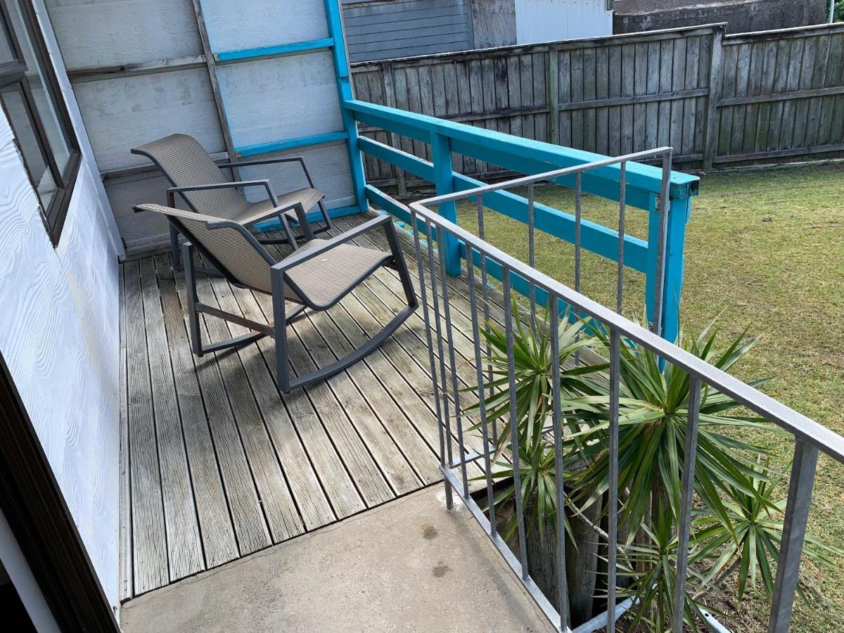 Peaceful Riverfront Cottage In Small Northland Town Te Kopuru Luaran gambar