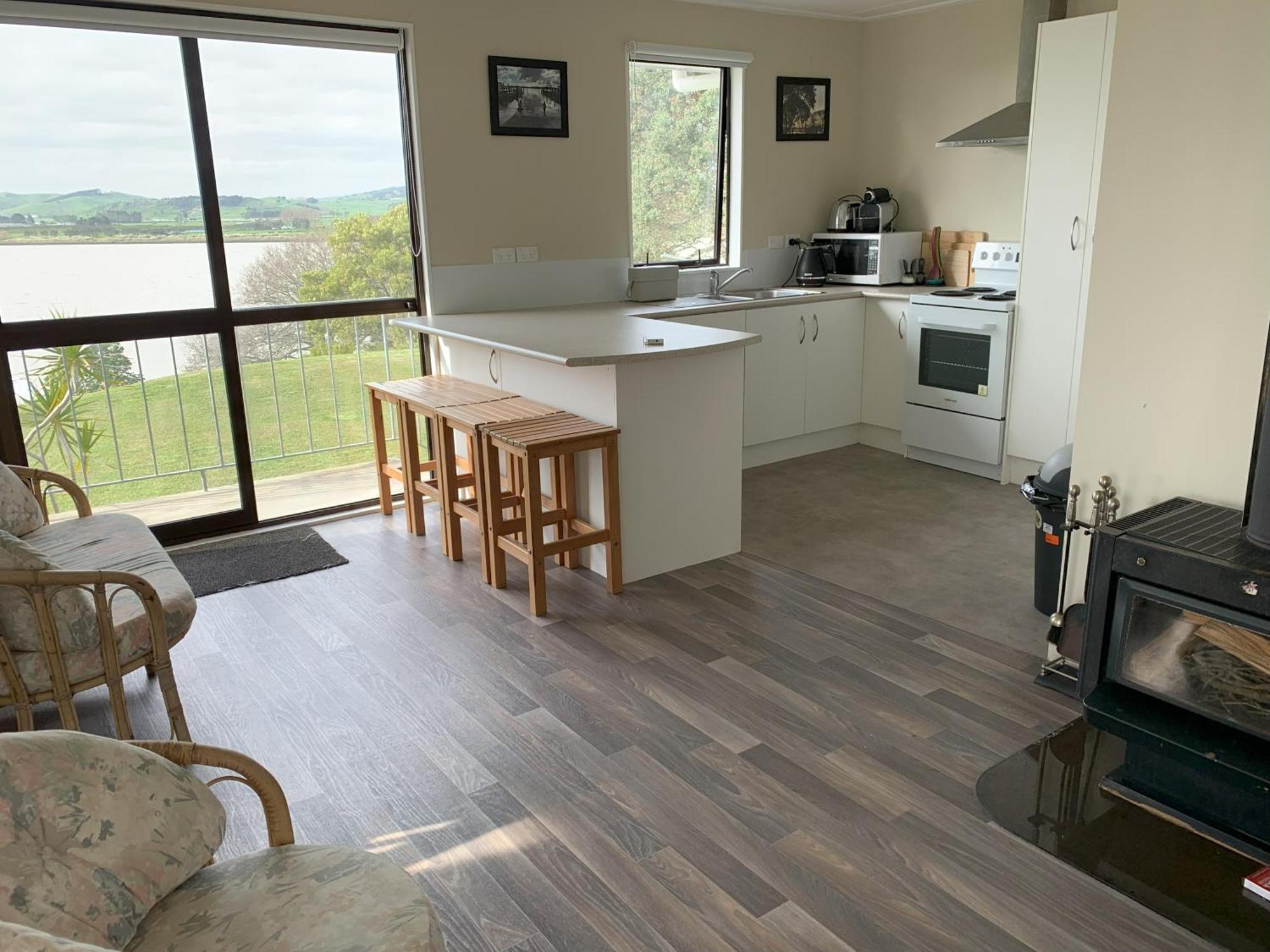 Peaceful Riverfront Cottage In Small Northland Town Te Kopuru Luaran gambar